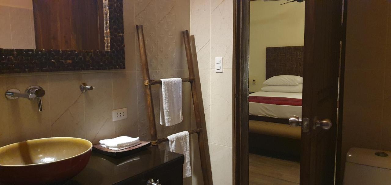 Angelina Beach Resort & Italian Restaurant Malapascua Екстер'єр фото
