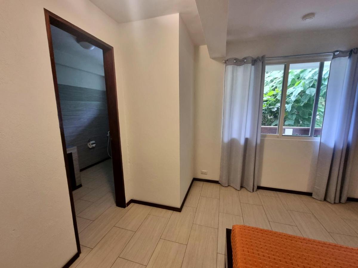 Angelina Beach Resort & Italian Restaurant Malapascua Екстер'єр фото