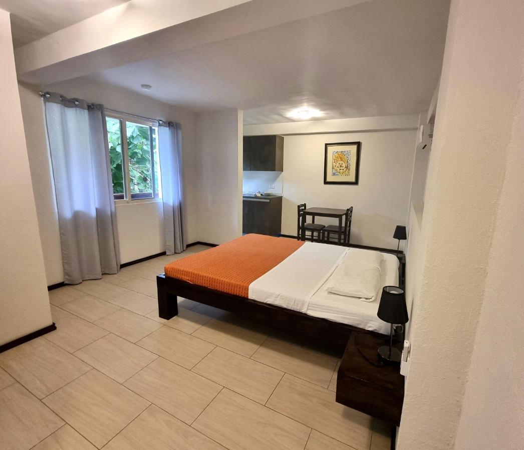 Angelina Beach Resort & Italian Restaurant Malapascua Екстер'єр фото
