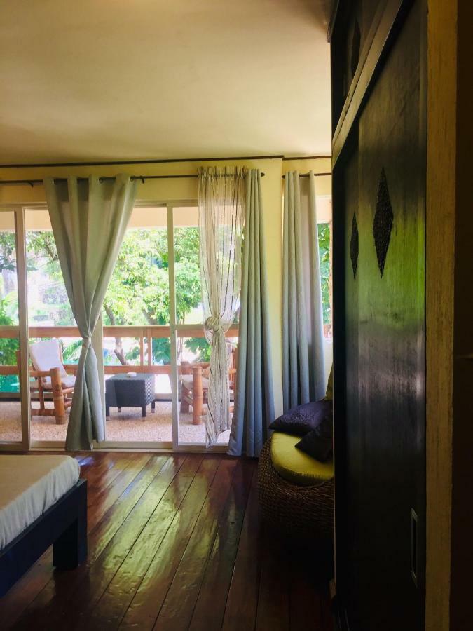Angelina Beach Resort & Italian Restaurant Malapascua Екстер'єр фото